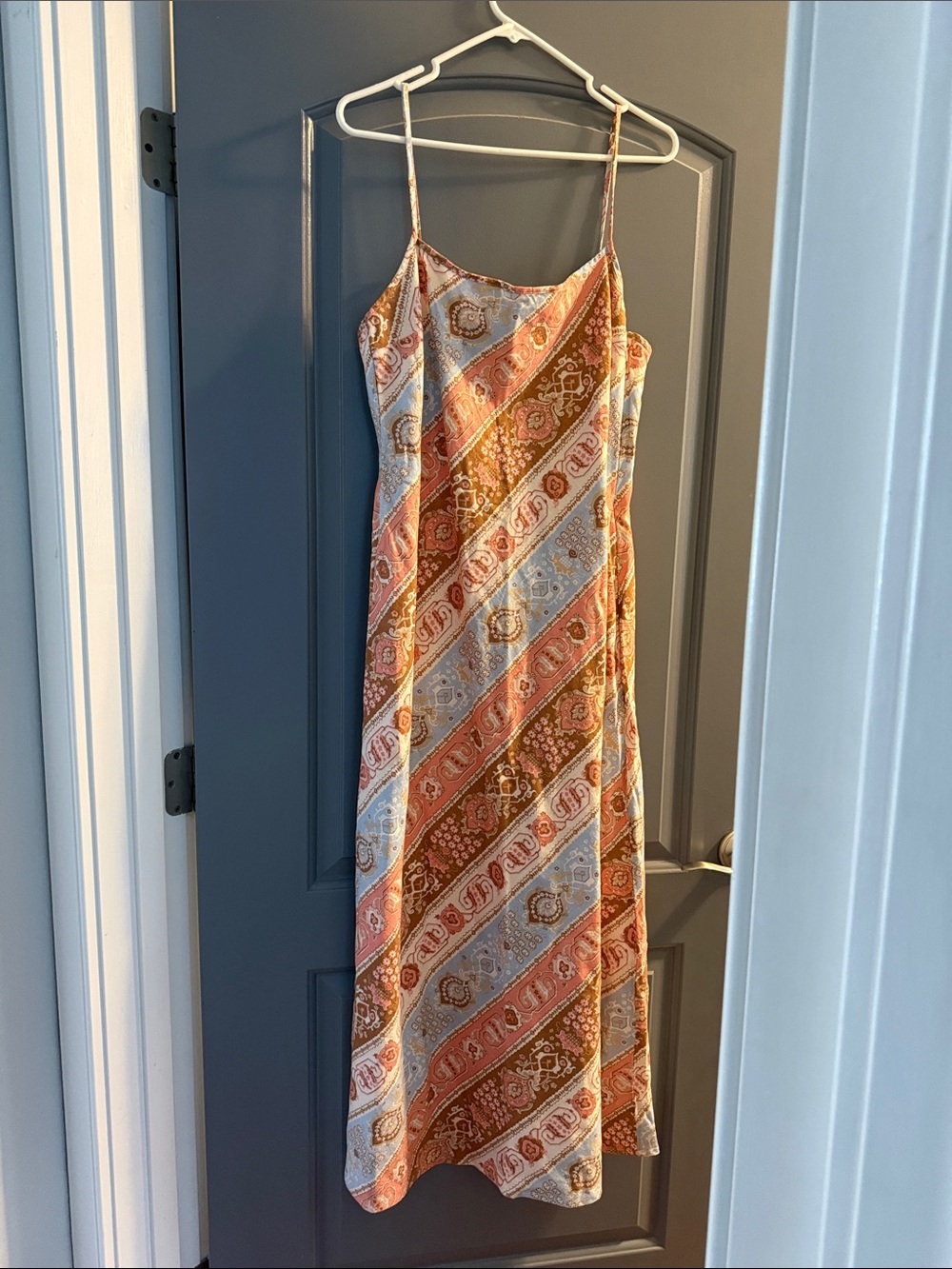 Linen Dress - Picture 5 of 8